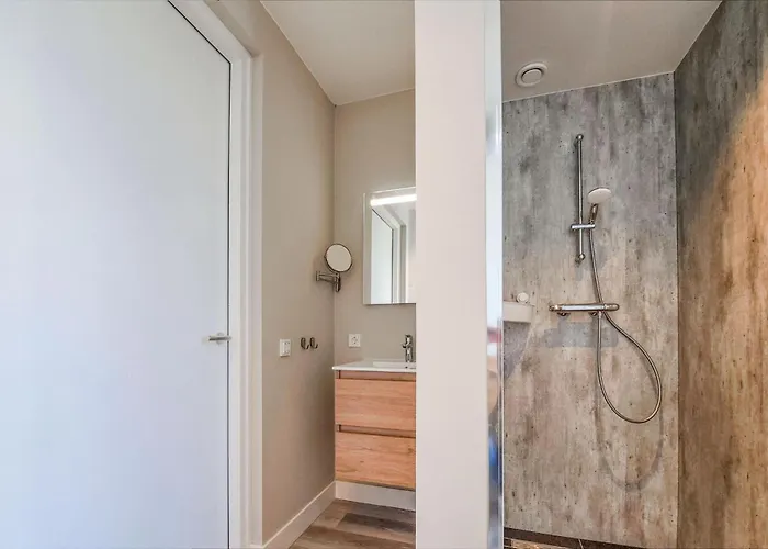 2 Bedroom Awesome In * Afferden (Limburg)