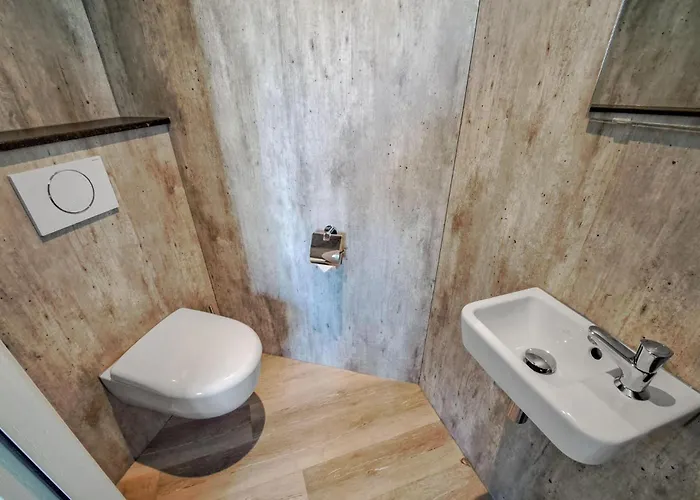 2 Bedroom Awesome In Afferden (Limburg)