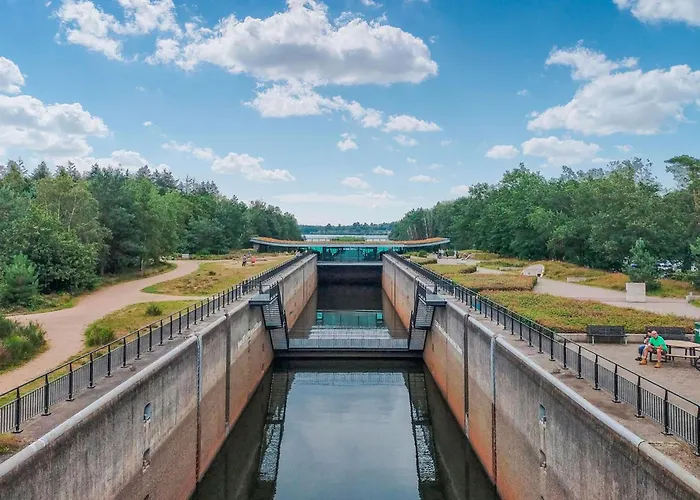 2 Bedroom Awesome In *